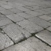 Pavimentazione in lastre calcaree