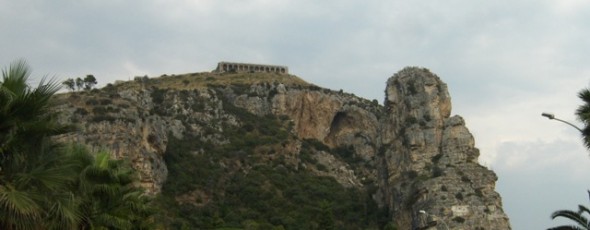 Veduta del Pisco montano e del santuario di Giove Anxur