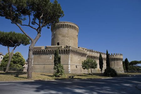 Il Castello di Giulio II e il Borgo di Ostia Antica