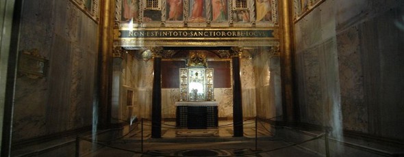 La Scala Santa e la Cappella del Sancta Sanctorum (ingresso riservato)